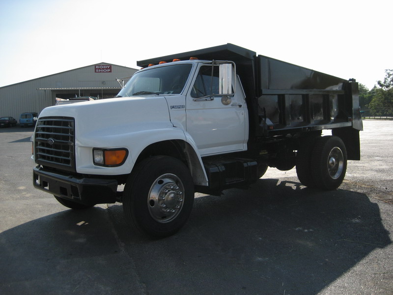 1998 Ford F800