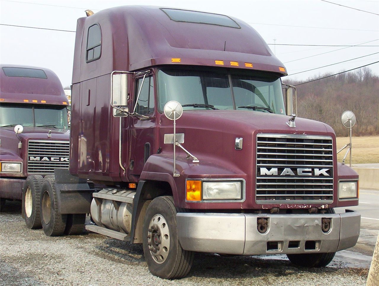 1998 Mack CH613
