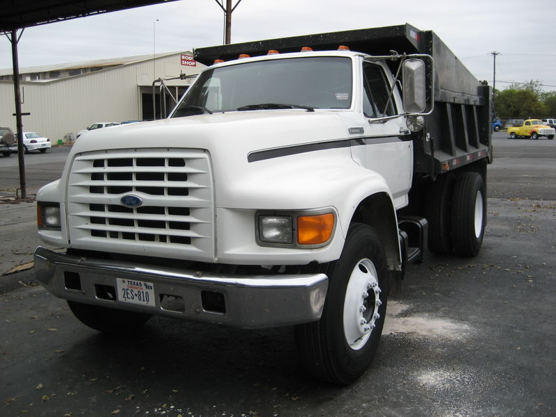 1995 Ford F700