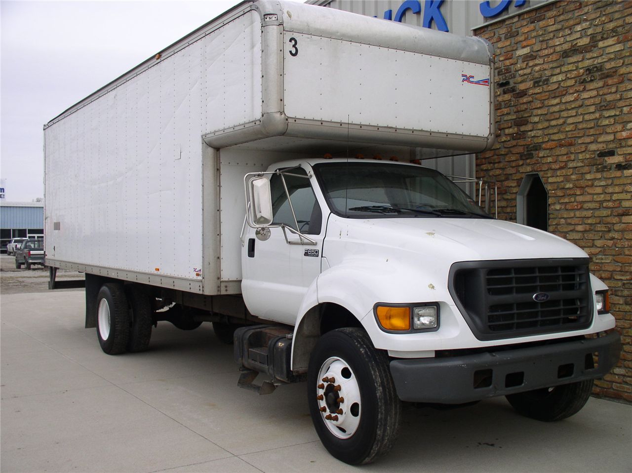 2001 Ford F650
